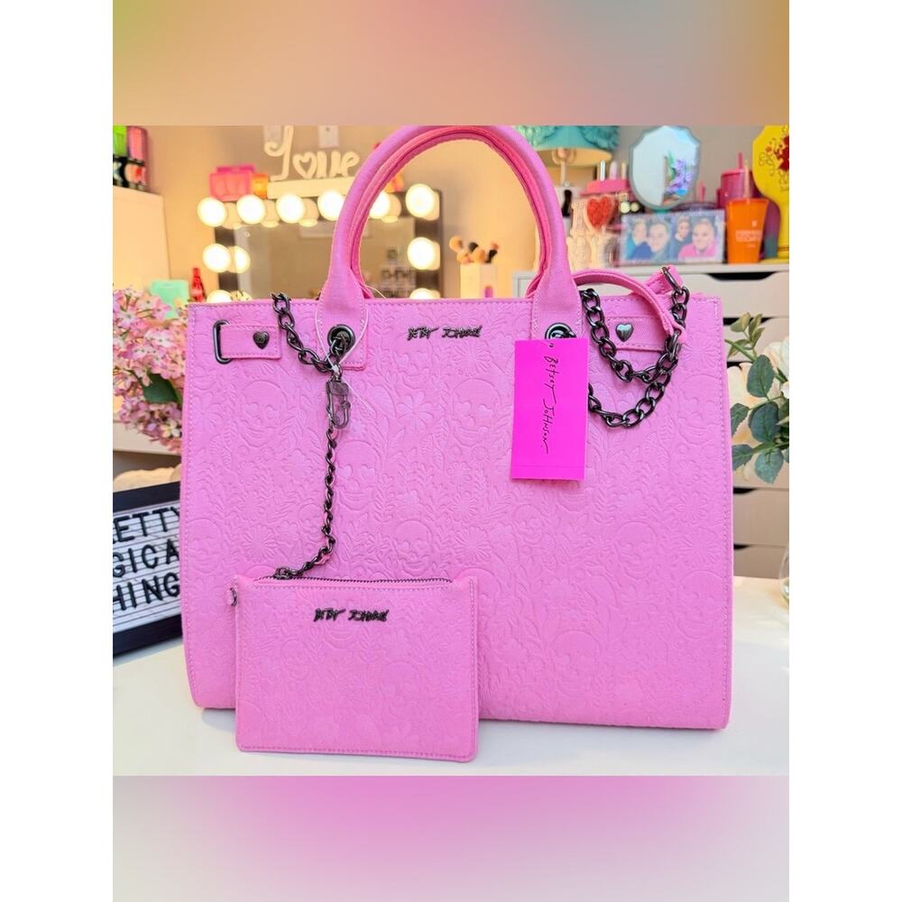 NEW Betsey Johnson XL Pink Skull Embossed Tote Matching Wristlet Pewter hardware